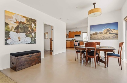 Joshua Tree House | Juniper House - Close to Joshua Tree National Park - Hot Tub - Amazing Views