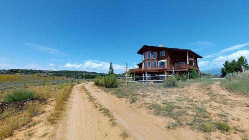 Blanding House | Juniper Ridge 5 BR Family Cabin