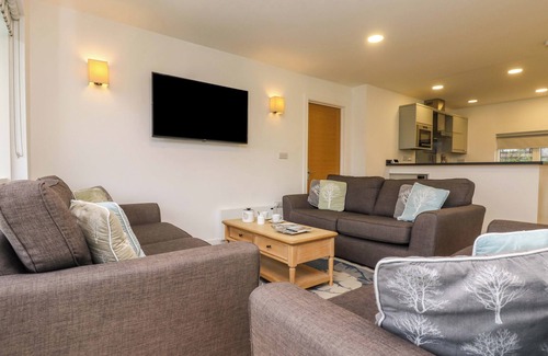 Truro Cottage | JUNIPER, with open fire in Truro