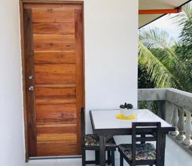 Lawaan House | Jupiters Garden Cottages