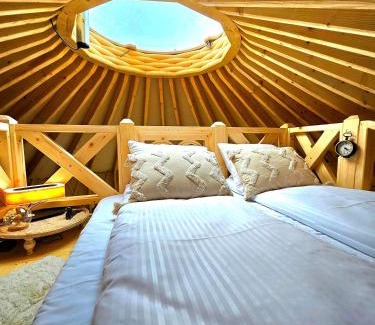 Zakopane House | Jurta na Wypasie - luksusowy namiot z widokiem na góry - Jacuzzi, Sauna, Split AC, Private, Star View