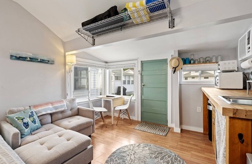 York Harbor House | Just Beachy – Charming Studio!