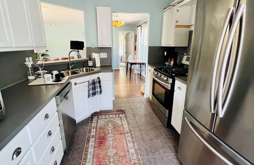 Cherrywood Apartment | Just INN TIME! 2br/2ba Central ATX, Free parking