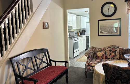Bethlehem House | “Just Like Mom’s House” - close to downtown Bethlehem.