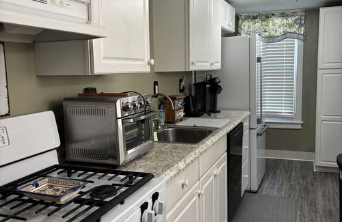 Bethlehem House | “Just Like Mom’s House” - close to downtown Bethlehem.