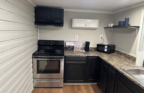 Danville House | Just minutes from the Caesars Casino. A great place for traveling professional.