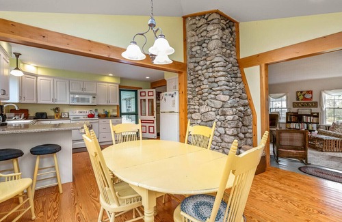 Ocean Point Cottage | Just one block from the Ocean!