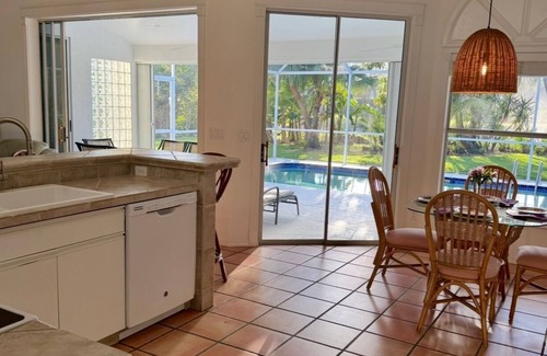 Kings Lake House | “Just One Look!” East NAPLES family home w/pool. 5 miles to Naples beaches!
