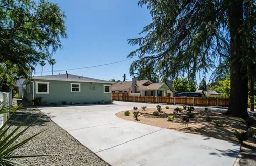 North Central House | Just Remodeled! Stylish, Brand-new, Altadena House