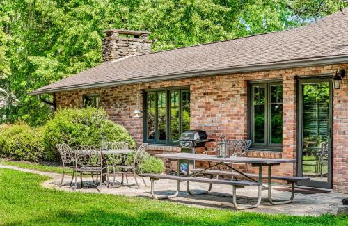 Flat Rock House | Justus Bluff