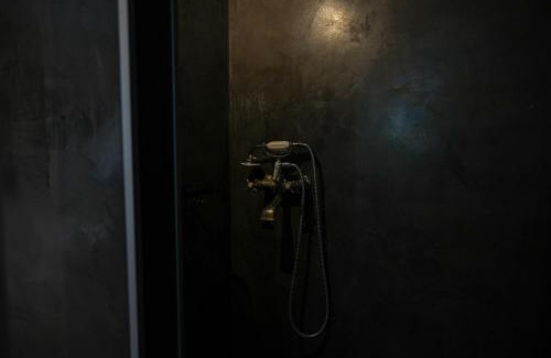 Muizon House | KÄBANE 85, Lodge avec spa au bord de l'eau