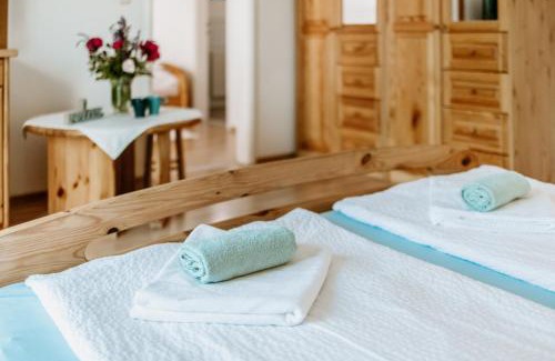Gyenesdias House | Kék Vendégház Family Resort