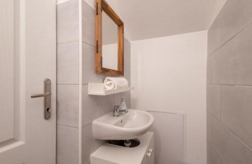 Tihany House | Kékmadaras Vendégház Tihany