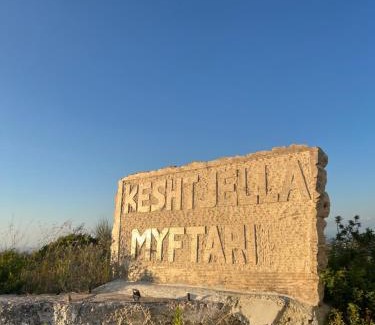 Mbrostar-Urë Villa | Kështjella Myftari