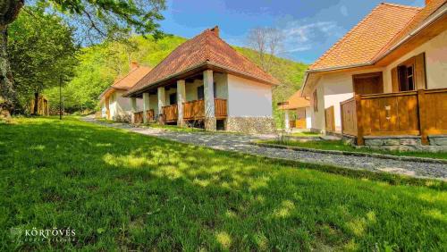 Varghis House | Körtövés Guest Village