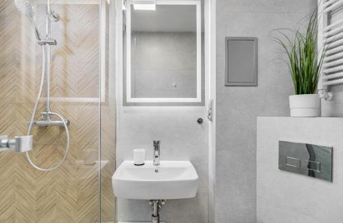 Fabryczna Apartment | Kłośna 7 by Homeprime