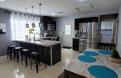 Las Vegas House | K - Fully remodeled and professionally decorated