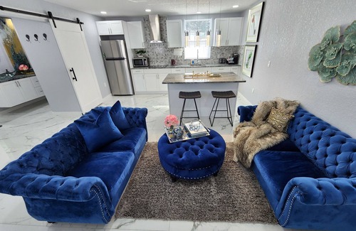 Orient Park House | K4 Mimi's Ste.