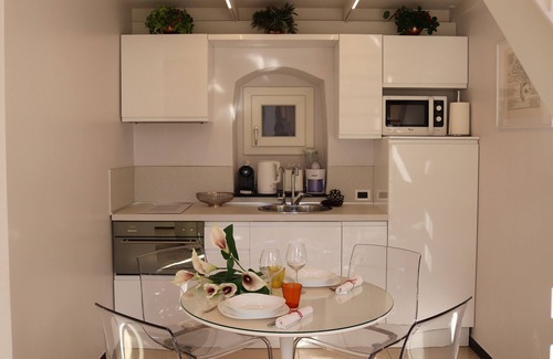 Sanremo Centre Apartment | kaDevi Holiday home -full center, private garage and bikes