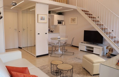 Sanremo Centre Apartment | kaDevi Holiday home -full center, private garage and bikes