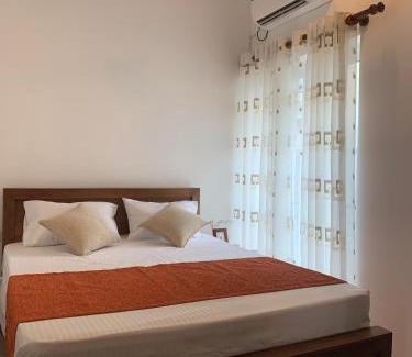 Polgasowita House | Kahathuduwa Golf Residence Luxury Family Home