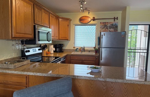 Historic Kailua Village Condo | Kailua-Kona Ocean View Condo