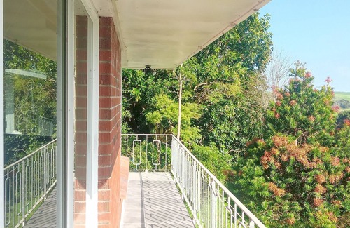 Te Kopuru House | Kaipara Gem with Water Views, Nearby Attractions and Activities.