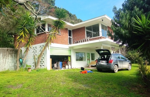 Te Kopuru House | Kaipara Gem with Water Views, Nearby Attractions and Activities.