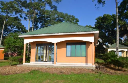 Kalangala Hotel | Kalangala Pearl Resort Beach