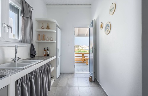 Mandrakia House | Kalesma - Mandrakia House