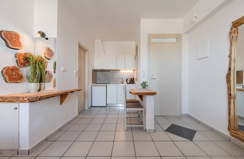 Adelianos Kampos Apartment | Kalimera studio 3 ,Near beach and all amenities
