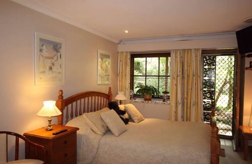 Blackheath Bed & Breakfast | Kalimna Spa Room | Close to the village of Blackheath with FREE continental breakfast