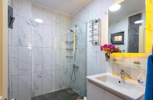 Kalkan Apartment | Kalkan Apartment with Bay Views