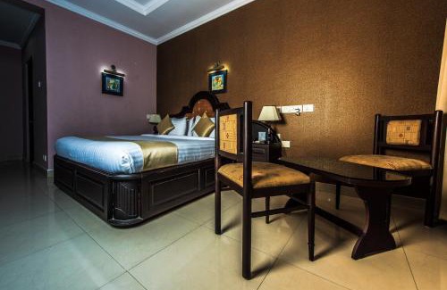 Irinjalakuda Hotel | Kallada Regency