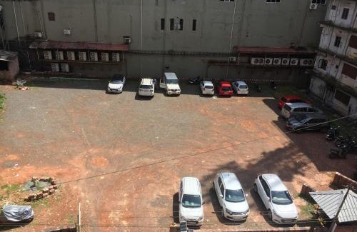 Kasaragod Hotel | Kalluvalappil Holiday Inn