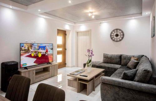 Archanes Apartment | Kalomiris Avli Suite