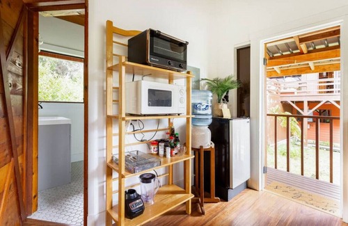 Volcano Cottage | Kamaka Cottage at Volcano- A Rainforest Hideaway
