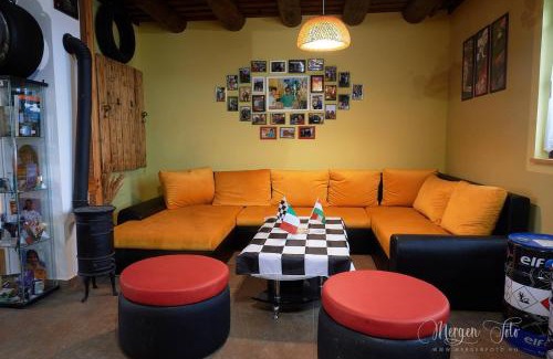 Mogyorod Bed & Breakfast | Kamarás Ring House