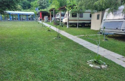 Ljubovija Other | Kamp prikolica četvorokrevetna