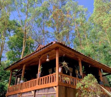 Cisurupan House | Kampung Bareto Cottage And Resto