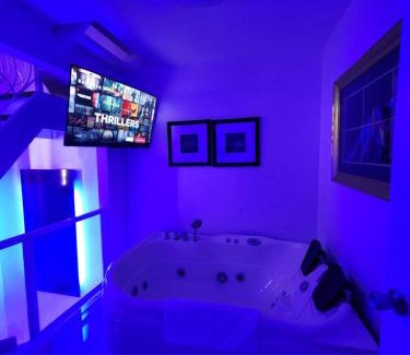 Balibago Apartment | Kandi Suites 2BR with private Jacuzzi 500 Mbps internet