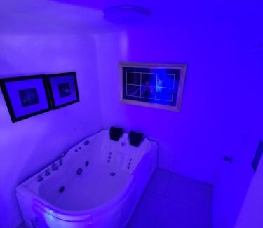 Balibago Apartment | Kandi Suites 2BR with private Jacuzzi 500 Mbps internet