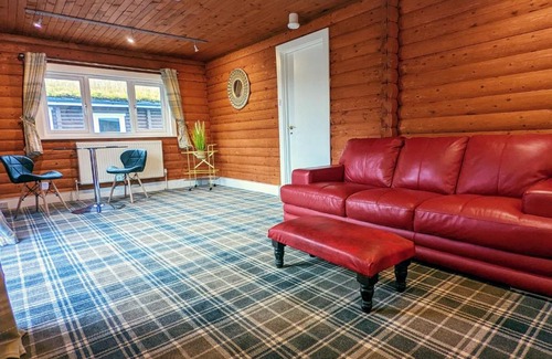 Blairgowrie Cabin | Kaoglen Doe-Feature Bathroom-Cairngorms-Pets Allowed