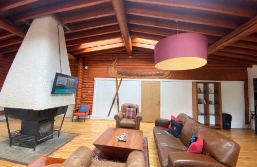 Blairgowrie Cabin | Kaoglen-GrandSuite-Hot Tub-Pitlochry-Dunkeld-Pet Friendly