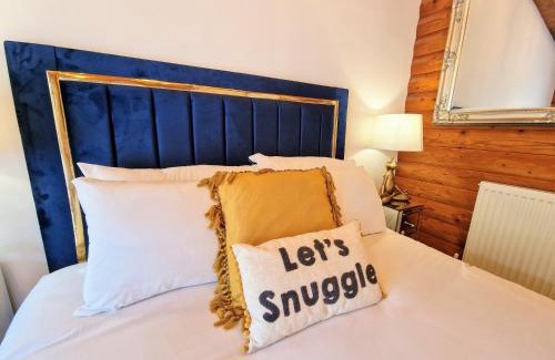 Blairgowrie Cabin | Kaoglen Squirrel Drey-Hot Tub-Pet Friendly-Perth