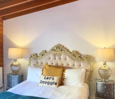 Blairgowrie Cabin | Kaoglen Squirrel Drey-Hot Tub-Pet Friendly-Perth
