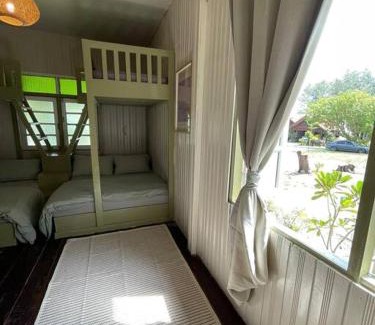 Kampung Ru Muda Ski Chalet | Kapas View, Zaki's Residence, Marang, Terengganu