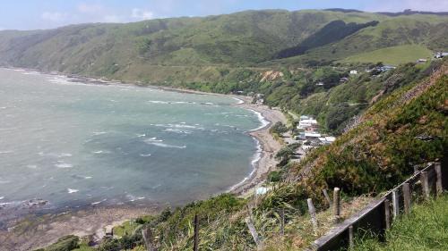 Pukerua Bay Bed & Breakfast | Kapiti Waves Bed & Breakfast