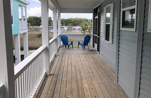Steinhatchee House | Kapn's Jewel -Waterfront rental with boat slip located on the Steinhatchee River