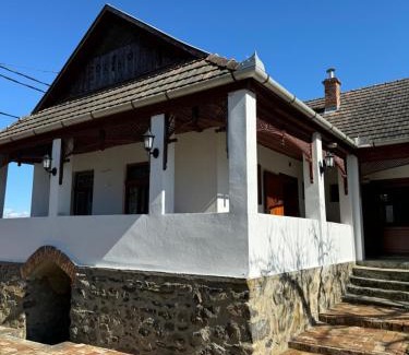 Holloko House | Karaván guest house